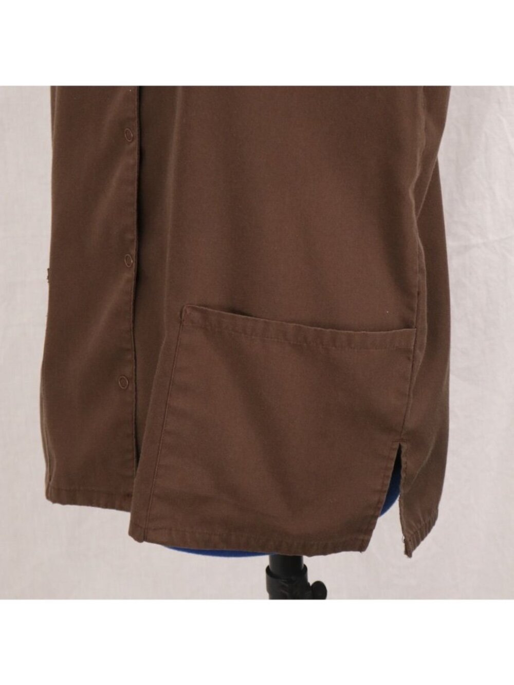 Scrub Top Womens XS Brown Snap Front Lab Medical Gorpcore Workwear Layering VTG - Picture 3 of 10
